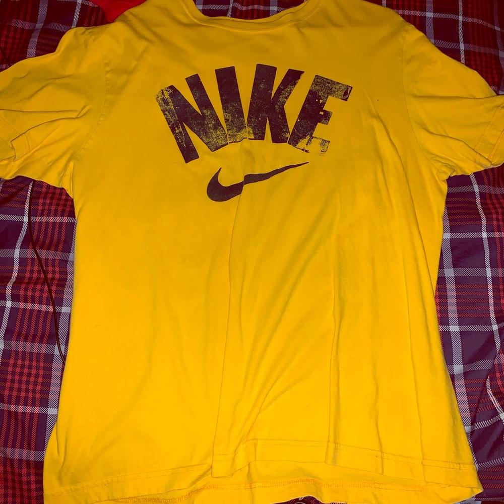 Nike Xl yellow shirt